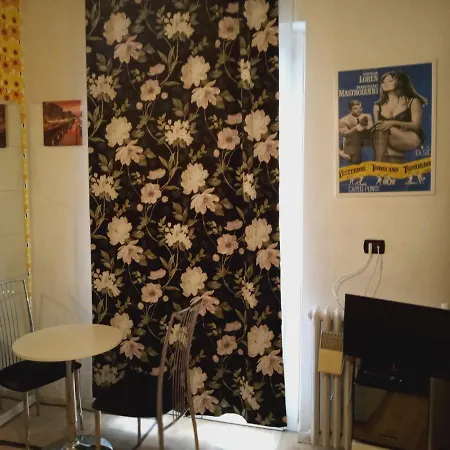 Floris בית הארחה מילאנו