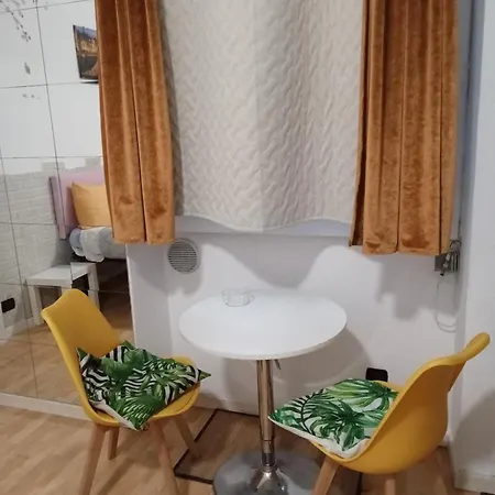 Floris בית הארחה מילאנו